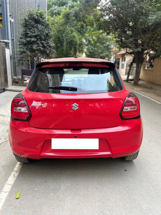 https://images10.gaadi.com/usedcar_image/4626379/original/processed_c2a2a510-81ed-47ad-8ab7-667296466032.jpg?imwidth=6401
