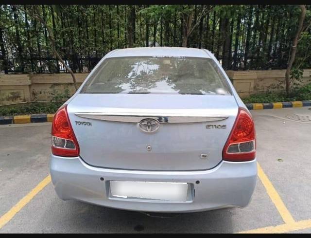 https://images10.gaadi.com/usedcar_image/4626399/original/processed_08230873-c572-4c65-8e94-5b36514851d8.jpg?imwidth=6401