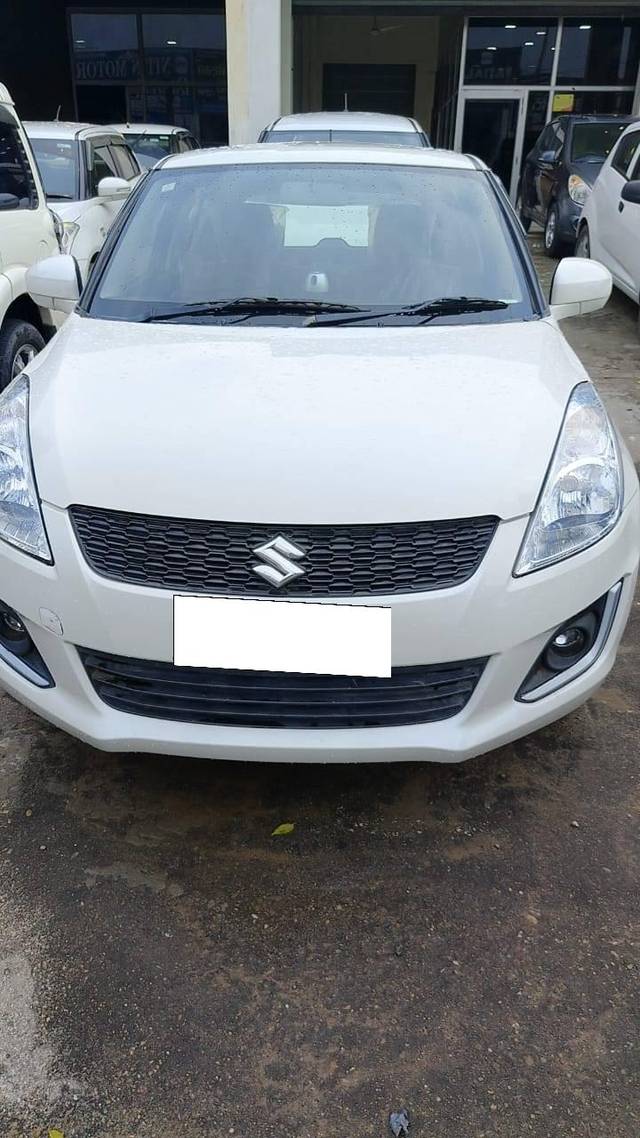 https://images10.gaadi.com/usedcar_image/4626451/original/processed_8511267b1b5c4586b078d7fe7f13b588.jpg?imwidth=6402