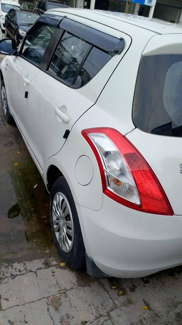 https://images10.gaadi.com/usedcar_image/4626451/original/processed_fdb2d4c05ce79e912c82276d01fe864b.jpg?imwidth=6401