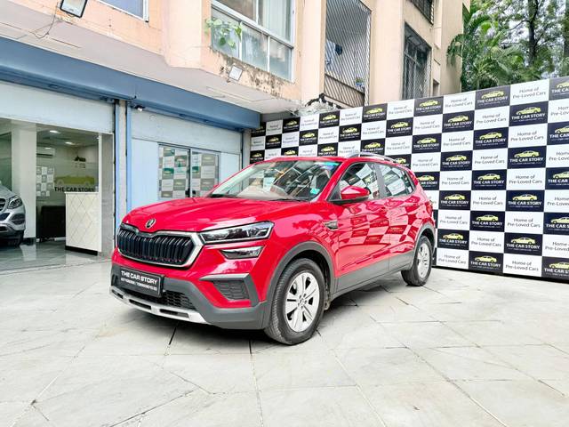 https://images10.gaadi.com/usedcar_image/4626456/original/processed_b4a8f14f17f6258071997e4a26d029de.jpg?imwidth=6402