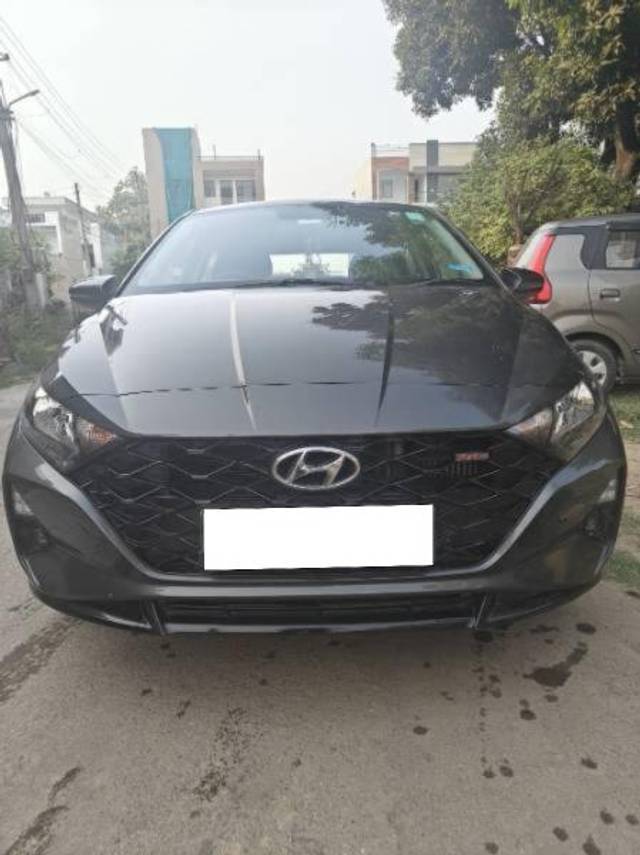 https://images10.gaadi.com/usedcar_image/4626462/original/processed_5c5a705d-dc64-4362-9c35-9575554f1bde.jpg?imwidth=6400