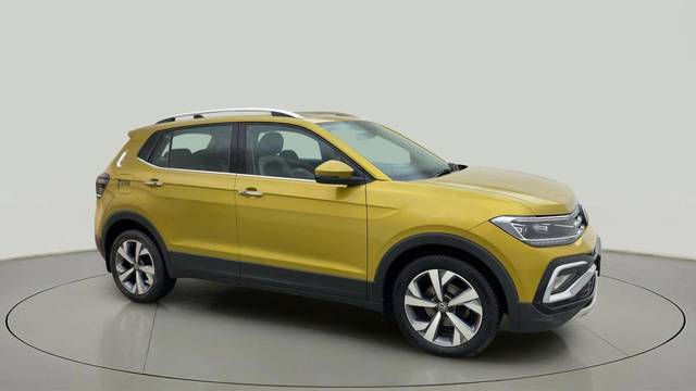 https://images10.gaadi.com/usedcar_image/4626467/original/4b83fd369649cf7be1e13e6f9ca99fdb.jpg?imwidth=6400