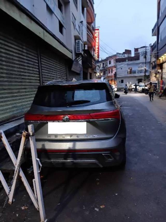 https://images10.gaadi.com/usedcar_image/4626469/original/processed_924bfcbf-0338-4bd4-8ef2-d9b7ee2290af.jpg?imwidth=6402