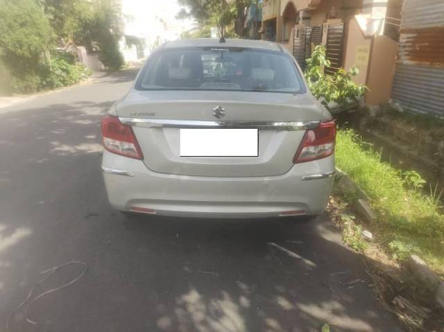 https://images10.gaadi.com/usedcar_image/4626471/original/processed_ba7e3013-258a-41e9-b7d2-f2128a9381c7.jpg?imwidth=6401