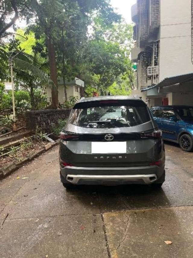 https://images10.gaadi.com/usedcar_image/4626477/original/processed_5f05b23b-75ab-4e04-adab-9e66e3285440.jpeg?imwidth=6402