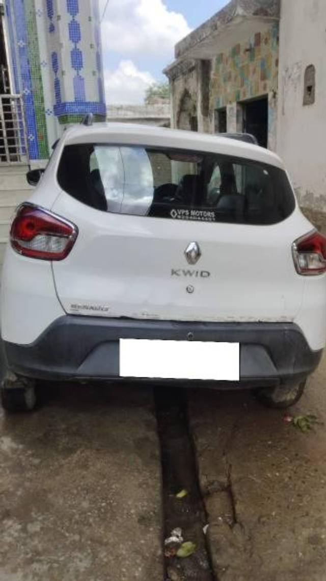 https://images10.gaadi.com/usedcar_image/4626490/original/processed_5159f62b-7c0d-4530-8302-e27ebc37f3fe.jpg?imwidth=6402