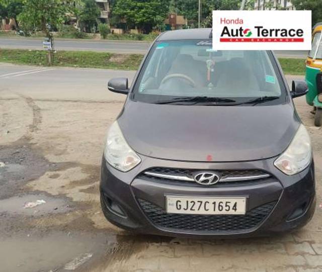https://images10.gaadi.com/usedcar_image/4626518/original/592a7260fb49410428e60f36f650694d.jpeg?imwidth=6400