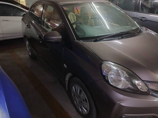 https://images10.gaadi.com/usedcar_image/4626533/original/2aa79a610a6f22f287a9c62dd708d196.jpg?imwidth=6400