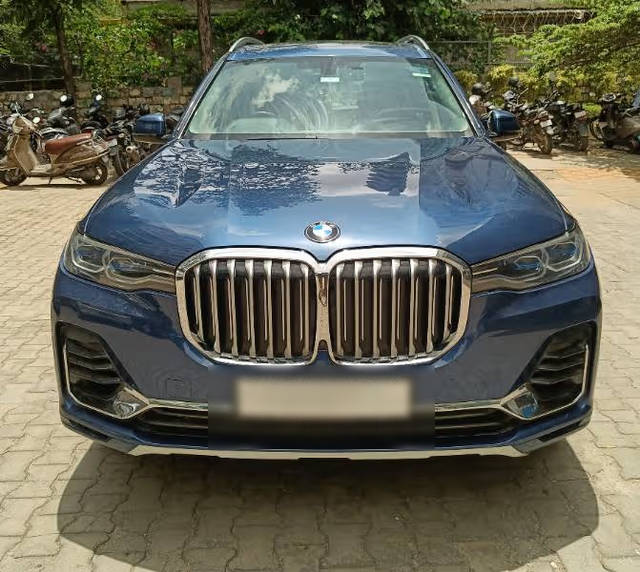 https://images10.gaadi.com/usedcar_image/4626534/original/c7d529ad-9c73-4661-9cac-3b3528776dd9.png?imwidth=6400