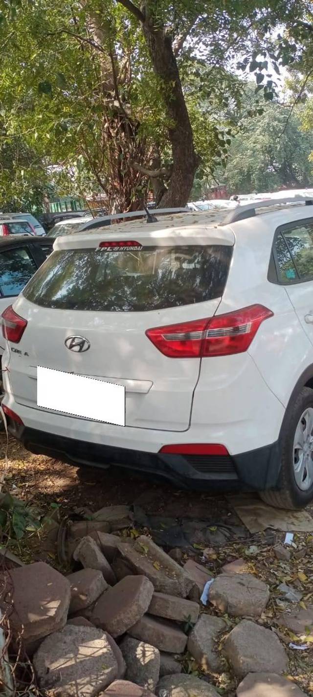 https://images10.gaadi.com/usedcar_image/4626538/original/processed_3b25ce03bf4645cc7acce3e82694fb9e.jpg?imwidth=6402