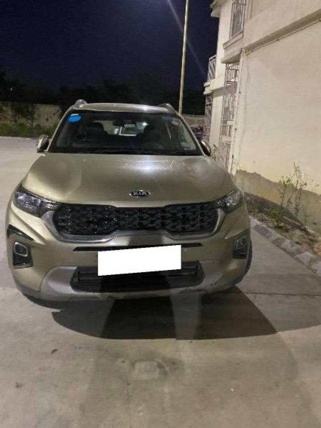 https://images10.gaadi.com/usedcar_image/4626551/original/processed_759808f6-45ec-4944-a0e9-4ae6542c0d02.jpeg?imwidth=6402