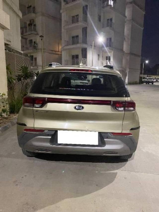 https://images10.gaadi.com/usedcar_image/4626551/original/processed_bde62ae8-6397-4934-adc8-57a41d709fd2.jpeg?imwidth=6401