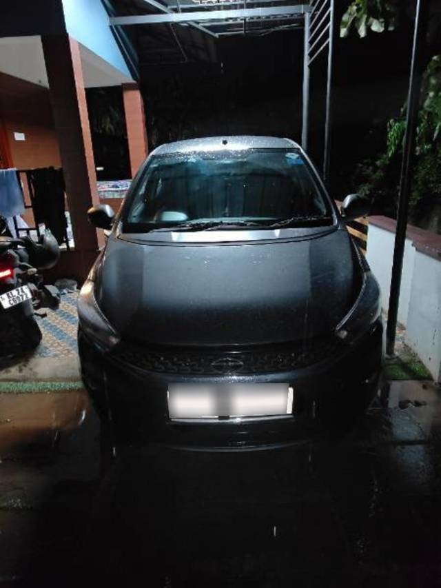 https://images10.gaadi.com/usedcar_image/4626555/original/processed_6ddab64e-8922-4313-b317-f4837fa0a1de.jpg?imwidth=6400