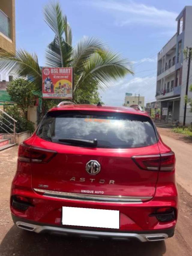 https://images10.gaadi.com/usedcar_image/4626556/original/processed_e11480d6-057a-4e27-987b-2729a974e832.jpg?imwidth=6402