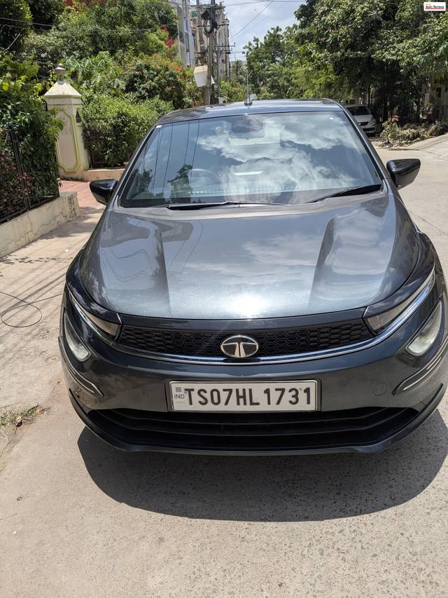 https://images10.gaadi.com/usedcar_image/4626563/original/0dd084d0a5afc0ecf02567b947ca3dda.jpg?imwidth=6400