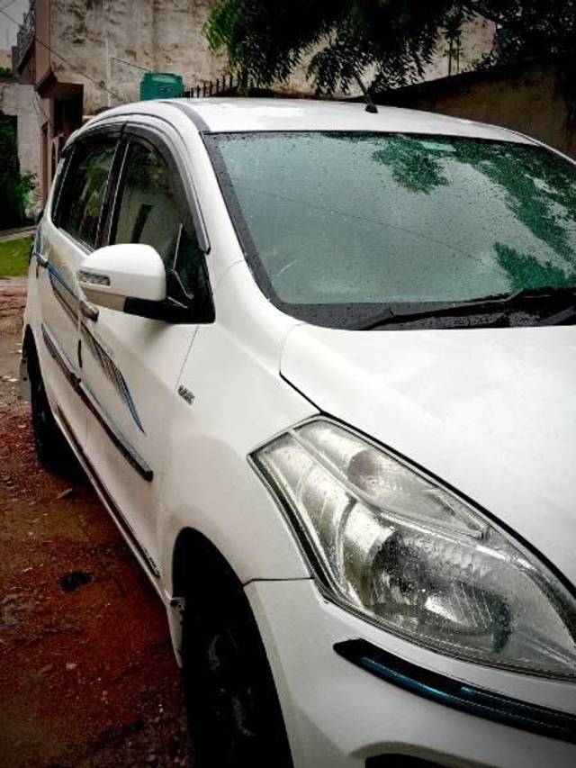 https://images10.gaadi.com/usedcar_image/4626573/original/processed_f2dca85b-5f54-40fa-88da-1269fc4048f3.jpg?imwidth=6400