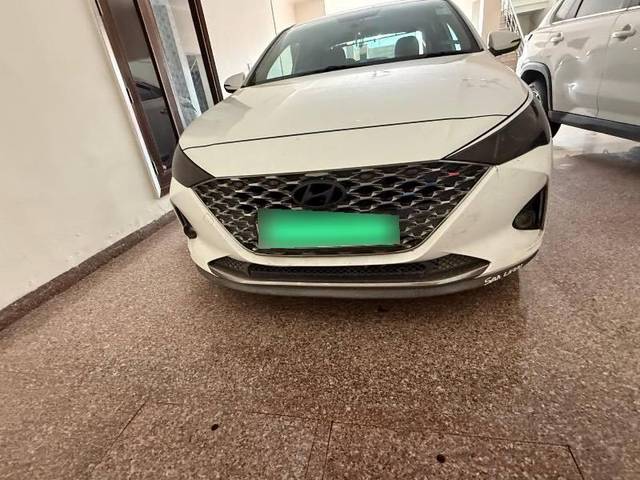 https://images10.gaadi.com/usedcar_image/4626579/original/processed_2cec1c16-c3d2-497d-8c80-25923d224b00.jpeg?imwidth=6401