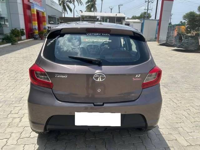 https://images10.gaadi.com/usedcar_image/4626581/original/processed_3fea59bb-9432-4f36-b819-d6da75a6b601.jpeg?imwidth=6402