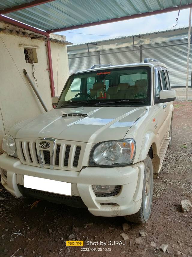 https://images10.gaadi.com/usedcar_image/4626611/original/processed_8f1e8afa-ec71-4ada-b9b0-2db058b134db.jpg?imwidth=6400