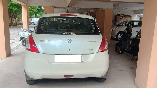 https://images10.gaadi.com/usedcar_image/4626616/original/processed_165dc3f7-2fec-441d-8b77-9de86b216aab.jpg?imwidth=6400