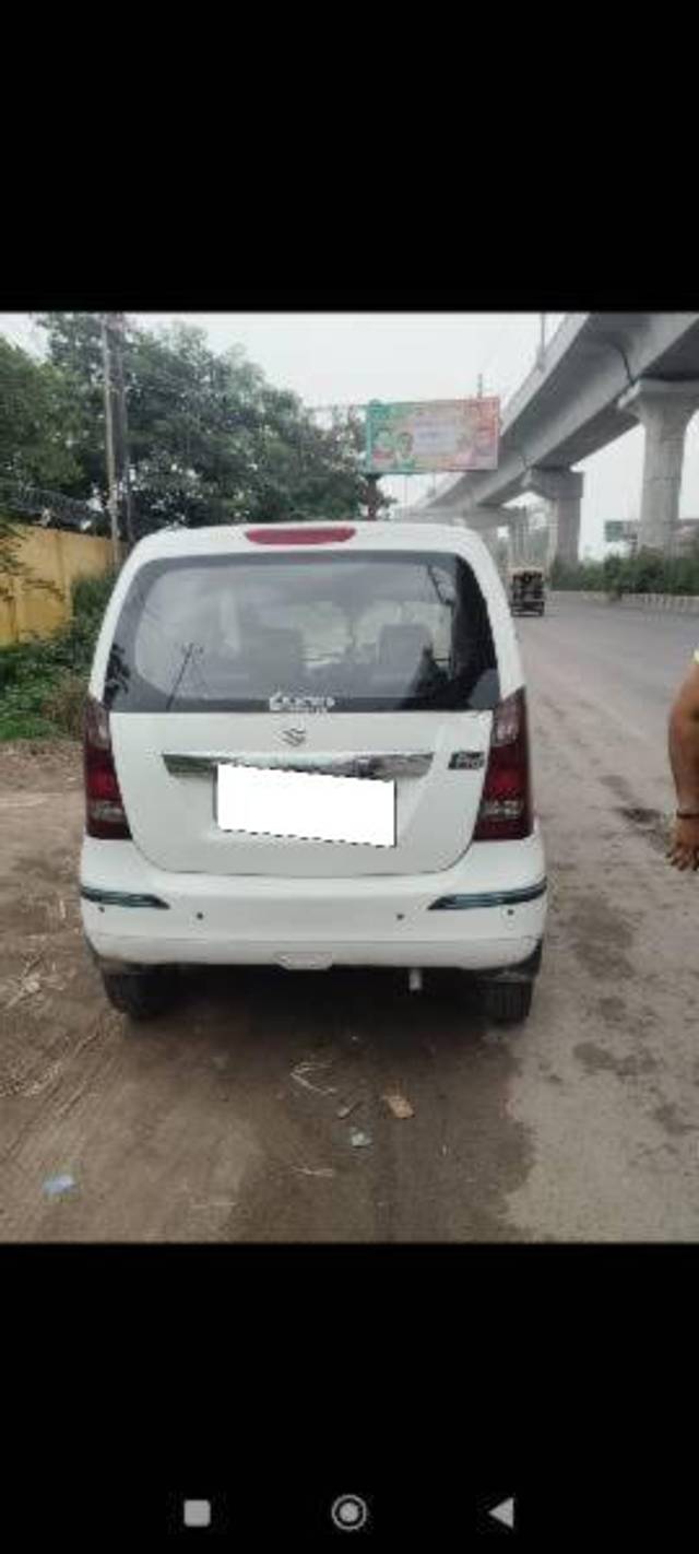 https://images10.gaadi.com/usedcar_image/4626617/original/processed_68087d19-1d82-4b6e-a2c7-57a16427a8c5.jpg?imwidth=6400