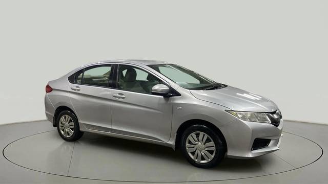 https://images10.gaadi.com/usedcar_image/4626644/original/1bbf13bf005d6f13e7946122757e5f36.jpg?imwidth=6400
