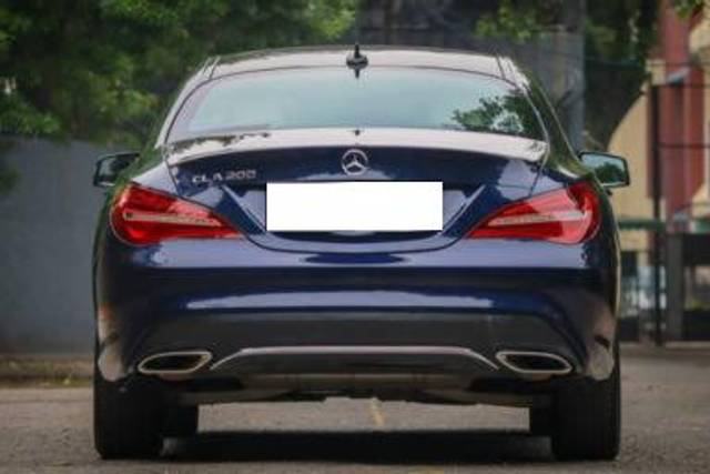 https://images10.gaadi.com/usedcar_image/4626667/original/processed_43949d94aa783bf5bd96e204ea6d3fcf.jpg?imwidth=6402