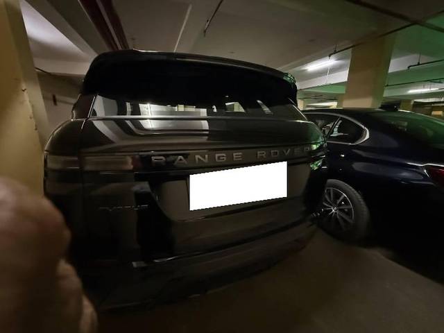 https://images10.gaadi.com/usedcar_image/4626688/original/processed_a7b7c291-d770-4a24-83e2-a5deff0eb088.jpeg?imwidth=6401