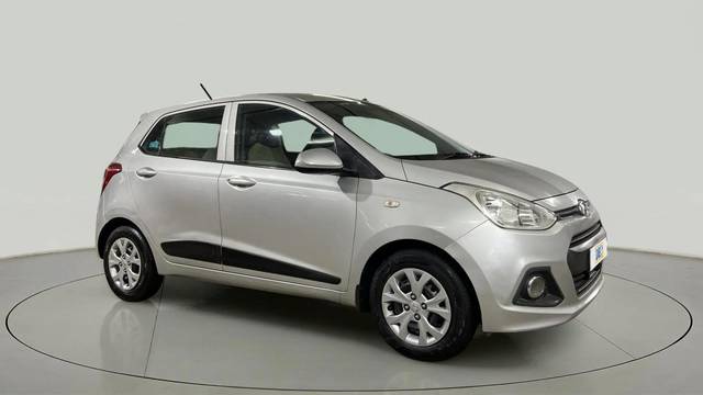 https://images10.gaadi.com/usedcar_image/4626693/original/b3872a39aa46b724b8c07e299658c7f3.jpg?imwidth=6400