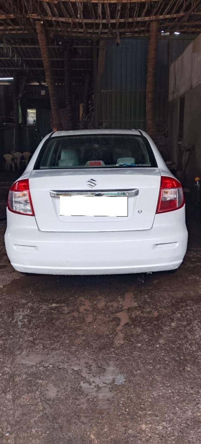 https://images10.gaadi.com/usedcar_image/4626726/original/processed_c940011b-a9fd-45b7-b6a0-25b6d825281e.jpg?imwidth=6401