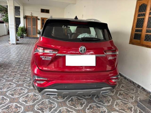 https://images10.gaadi.com/usedcar_image/4626754/original/processed_6d0bf6fc-6dce-41bb-86ff-dd878bd2e888.jpeg?imwidth=6401