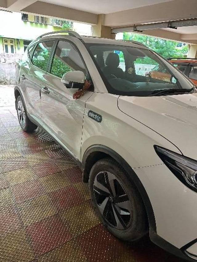https://images10.gaadi.com/usedcar_image/4626788/original/processed_9d072c90-4277-4510-b724-0a6eaad495af.jpeg?imwidth=6400