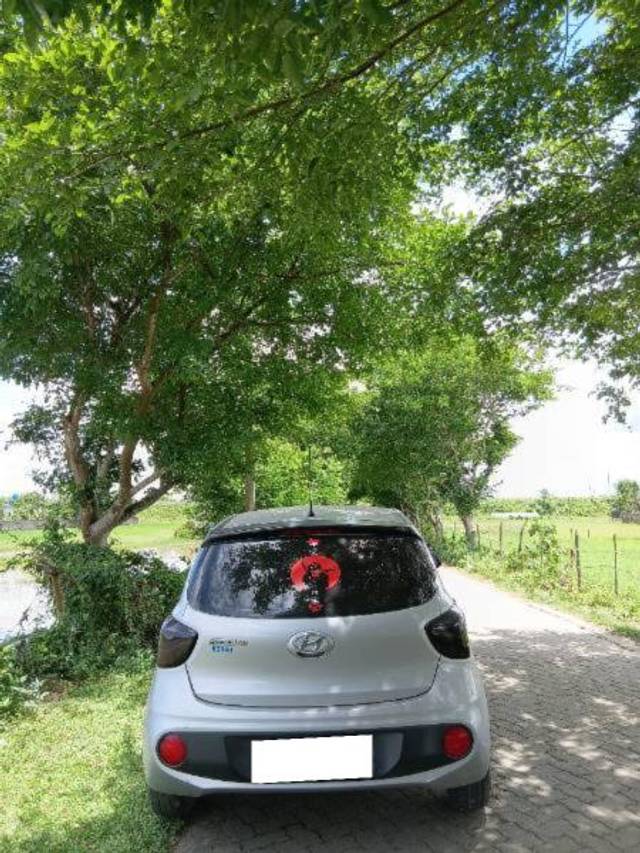 https://images10.gaadi.com/usedcar_image/4626808/original/processed_4adfcdd2-50a3-42d9-a79a-d7b80b5d9adf.jpg?imwidth=6401