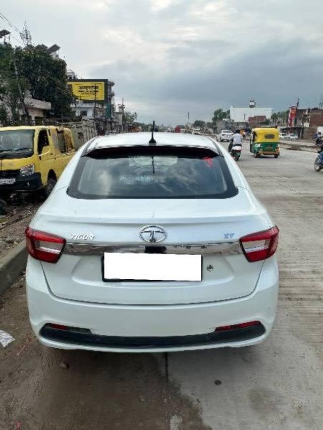 https://images10.gaadi.com/usedcar_image/4626818/original/processed_b5341a0c-b846-4db0-bcb4-35fb34eaa4b8.jpeg?imwidth=6402
