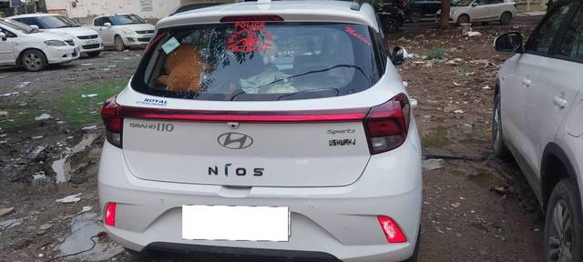 https://images10.gaadi.com/usedcar_image/4626937/original/processed_746a8f21-662e-4417-b016-92d73e6c5e91.jpg?imwidth=6402