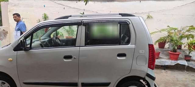 https://images10.gaadi.com/usedcar_image/4626958/original/processed_331ccfb3-590c-4395-a313-57dc17275441.jpeg?imwidth=6401
