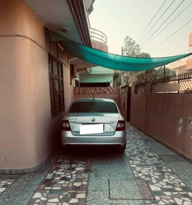 https://images10.gaadi.com/usedcar_image/4626963/original/processed_f8e1fcf1-09b7-48d1-a044-9c63416e3e21.jpeg?imwidth=6401