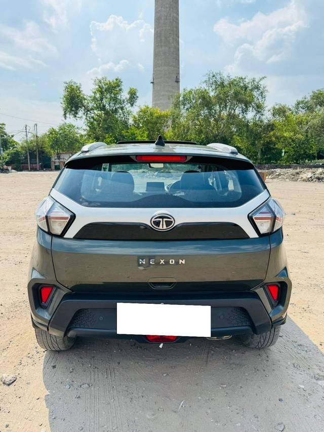 https://images10.gaadi.com/usedcar_image/4627004/original/processed_660cc5b3527dea3d4ebb59f189689da5.jpg?imwidth=6402