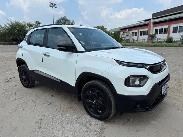 https://images10.gaadi.com/usedcar_image/4627006/original/processed_476f15176d1c3d111c17236054177bad.jpg?imwidth=6402