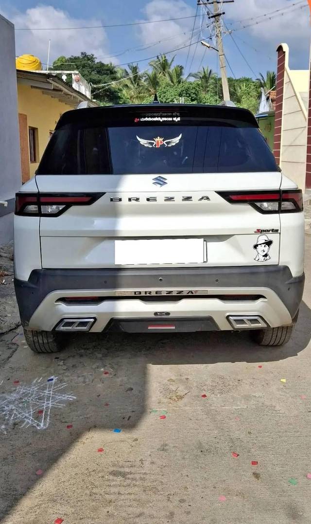 https://images10.gaadi.com/usedcar_image/4627033/original/processed_ebc185bb-a825-4032-84d9-35111a77734e.jpg?imwidth=6401
