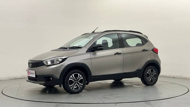https://images10.gaadi.com/usedcar_image/4627071/original/e9744e6677d9b56a9cfc2911a48f471d.JPG?imwidth=6400