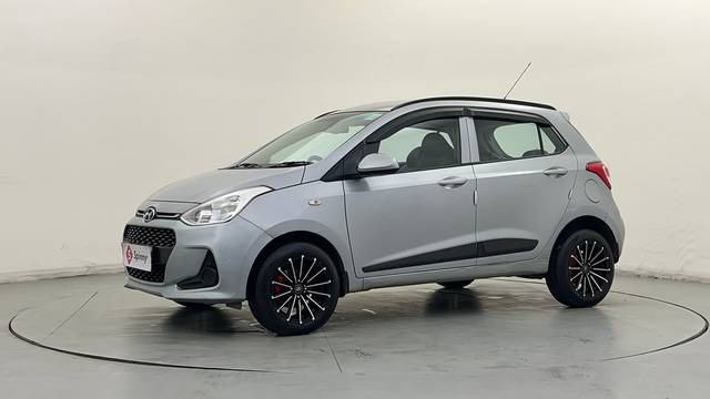 https://images10.gaadi.com/usedcar_image/4627090/original/c6fd55cbffe6f32d1659241612ab9598.JPG?imwidth=6400