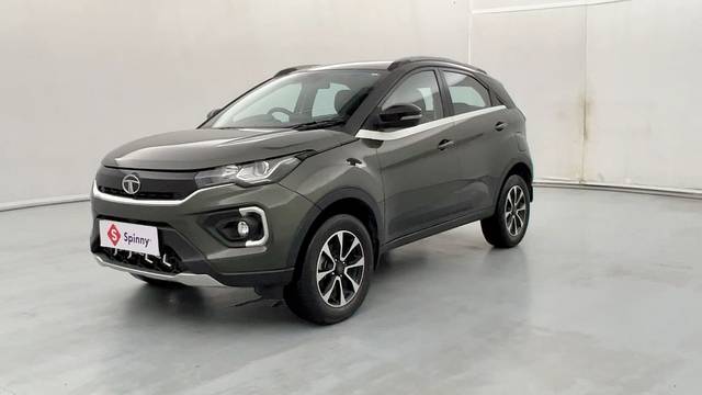 https://images10.gaadi.com/usedcar_image/4627119/original/1aa2104e20776af9eca74ba486cbaf84.JPG?imwidth=6400