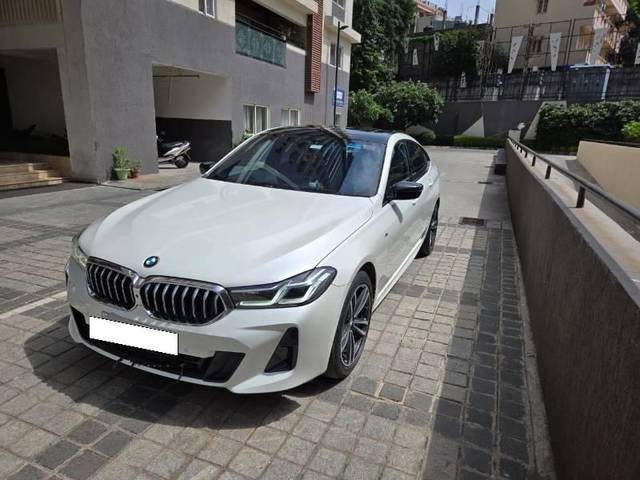 https://images10.gaadi.com/usedcar_image/4627126/original/processed_5f6c81f8-62bc-4210-b326-2d959a8955d9.jpg?imwidth=6402