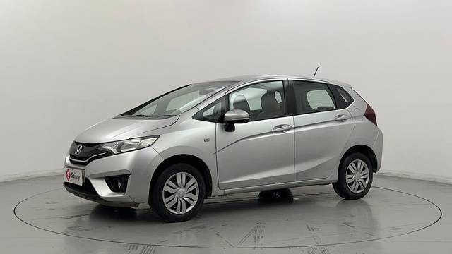 https://images10.gaadi.com/usedcar_image/4627132/original/04740336aca787ea3279b4e4505c060b.JPG?imwidth=6400