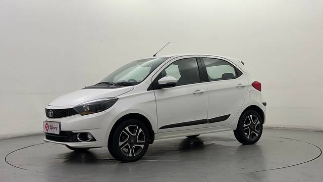 https://images10.gaadi.com/usedcar_image/4627138/original/b507ef5b24c43a9bc49d3f3d312985dd.JPG?imwidth=6400