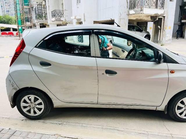https://images10.gaadi.com/usedcar_image/4627154/original/processed_5b0ba098-e447-485c-bb6a-ebb463f68339.jpeg?imwidth=6400