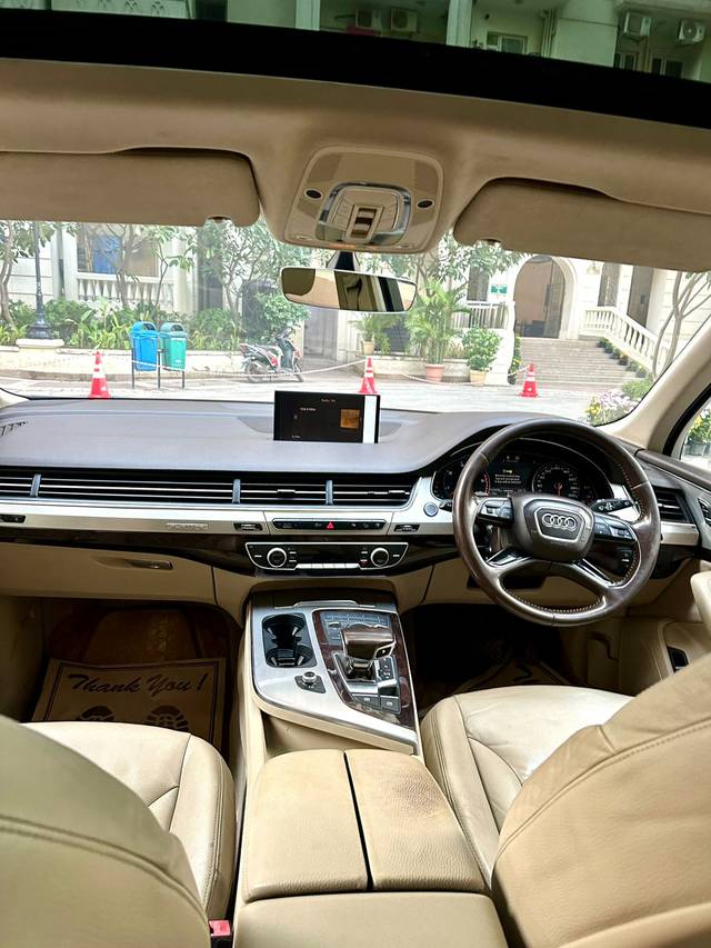https://images10.gaadi.com/usedcar_image/4627167/original/38d4c0c3f7bdf4ffc4540d20e0769808.jpg?imwidth=6402