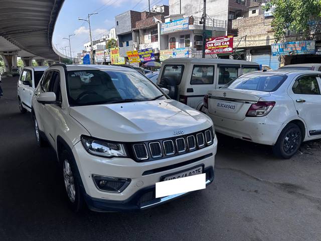 https://images10.gaadi.com/usedcar_image/4627171/original/processed_7cbc30e6-1d65-4a2d-a20b-fe67648524bd.jpg?imwidth=6400
